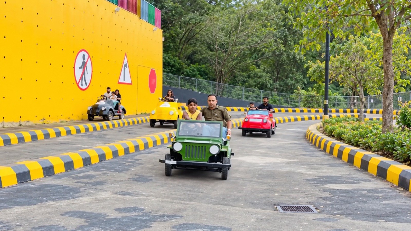 Traffic Park Vehicles photo 3
